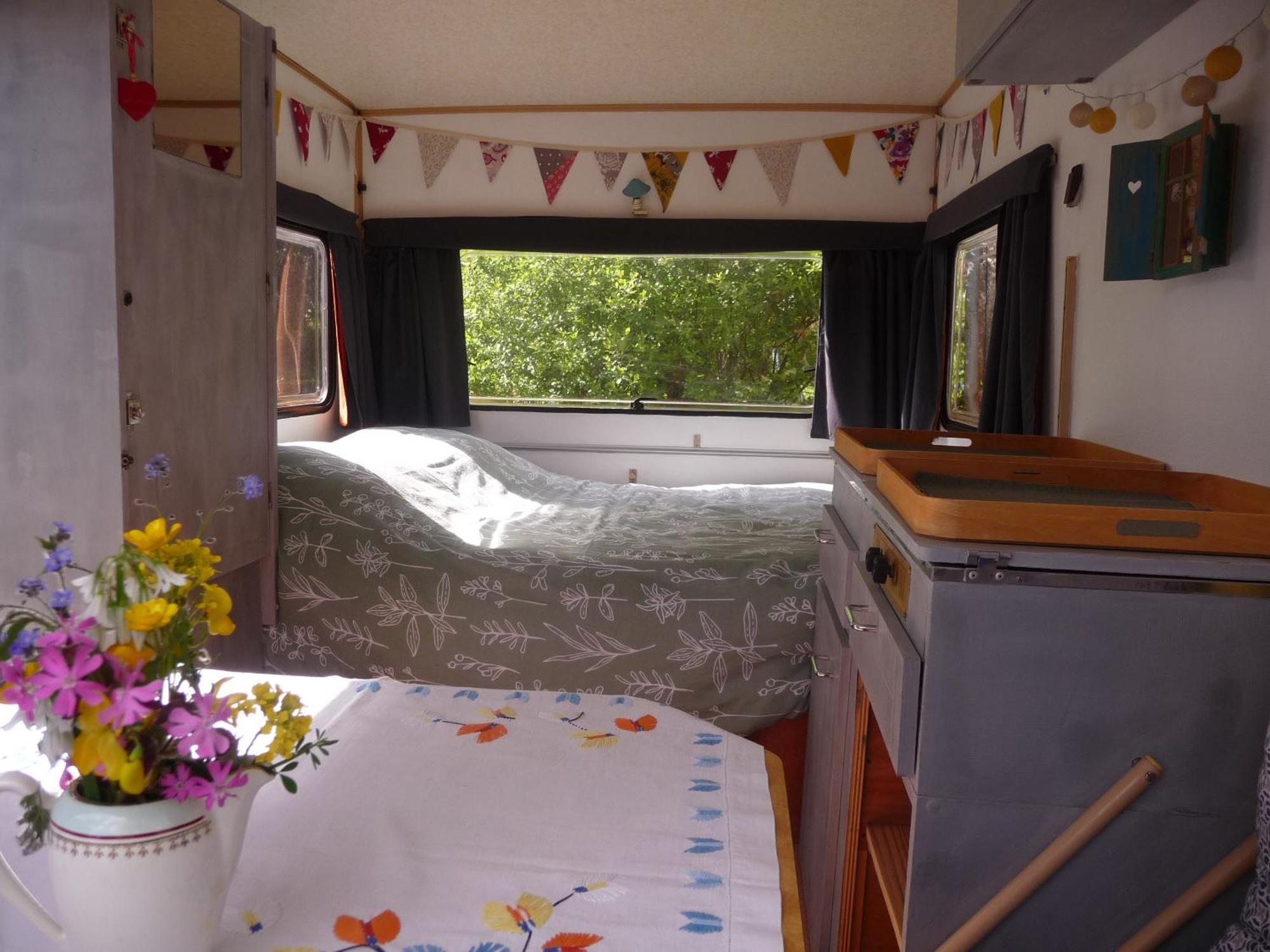 Bretagne Chambre D'Hotes Suite 53M2 Et Caravane Vintage Avec Cuisine Et Salle De Bains Privees Brittany B&B 53M2 Suite And Vintage Caravan Glamping With Private Kitchen And Bathroom Pleumeur-Gautier Екстер'єр фото