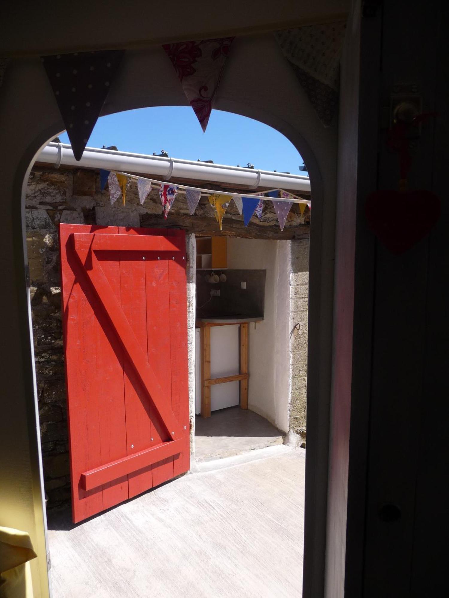 Bretagne Chambre D'Hotes Suite 53M2 Et Caravane Vintage Avec Cuisine Et Salle De Bains Privees Brittany B&B 53M2 Suite And Vintage Caravan Glamping With Private Kitchen And Bathroom Pleumeur-Gautier Екстер'єр фото