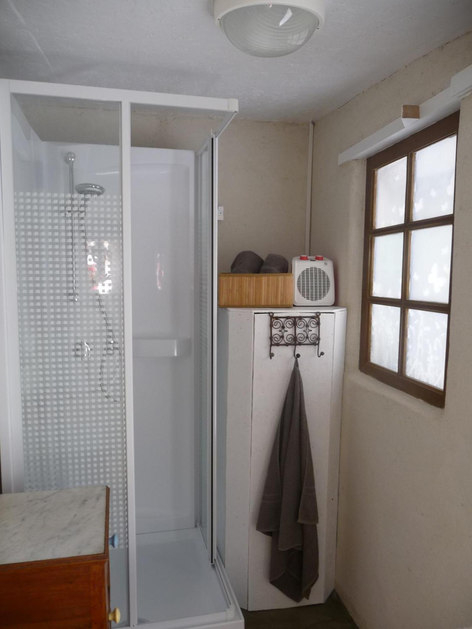 Bretagne Chambre D'Hotes Suite 53M2 Et Caravane Vintage Avec Cuisine Et Salle De Bains Privees Brittany B&B 53M2 Suite And Vintage Caravan Glamping With Private Kitchen And Bathroom Pleumeur-Gautier Екстер'єр фото